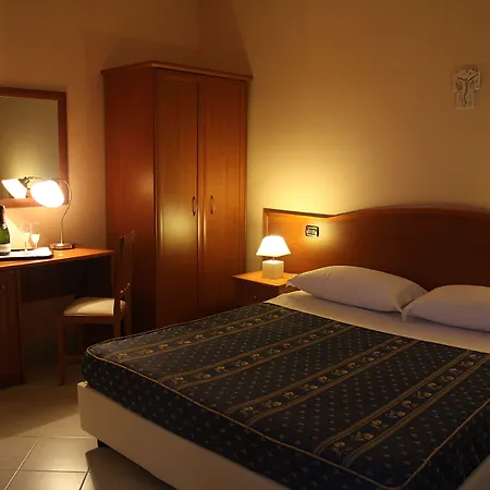 Julia 4* ポンペイ