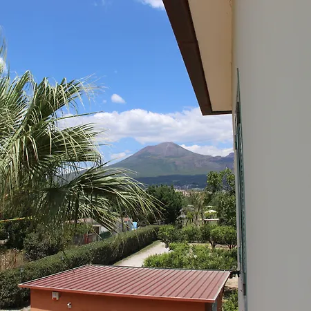 Julia ゲストハウス 4*