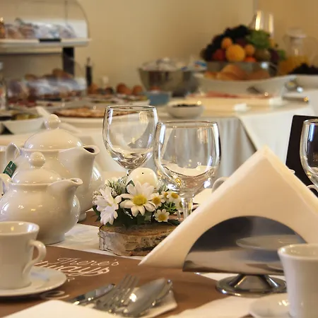 ゲストハウス Julia ポンペイ