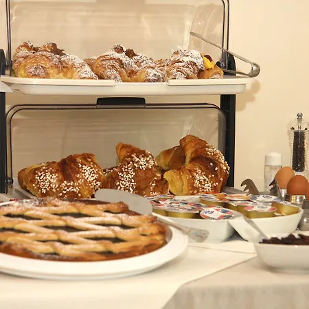 ゲストハウス Julia