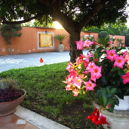 ゲストハウス Julia