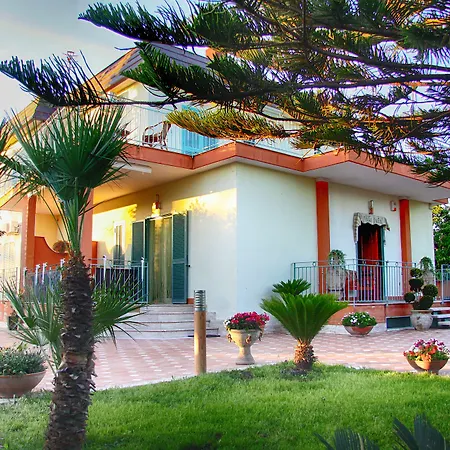 Julia 4* ポンペイ