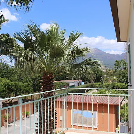 ゲストハウス Julia