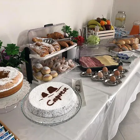 Julia ゲストハウス ポンペイ